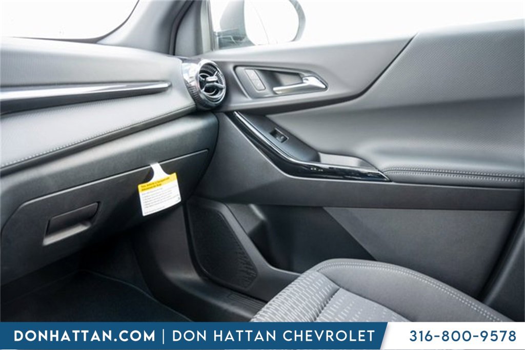 2026 Chevrolet Equinox LT photo 9