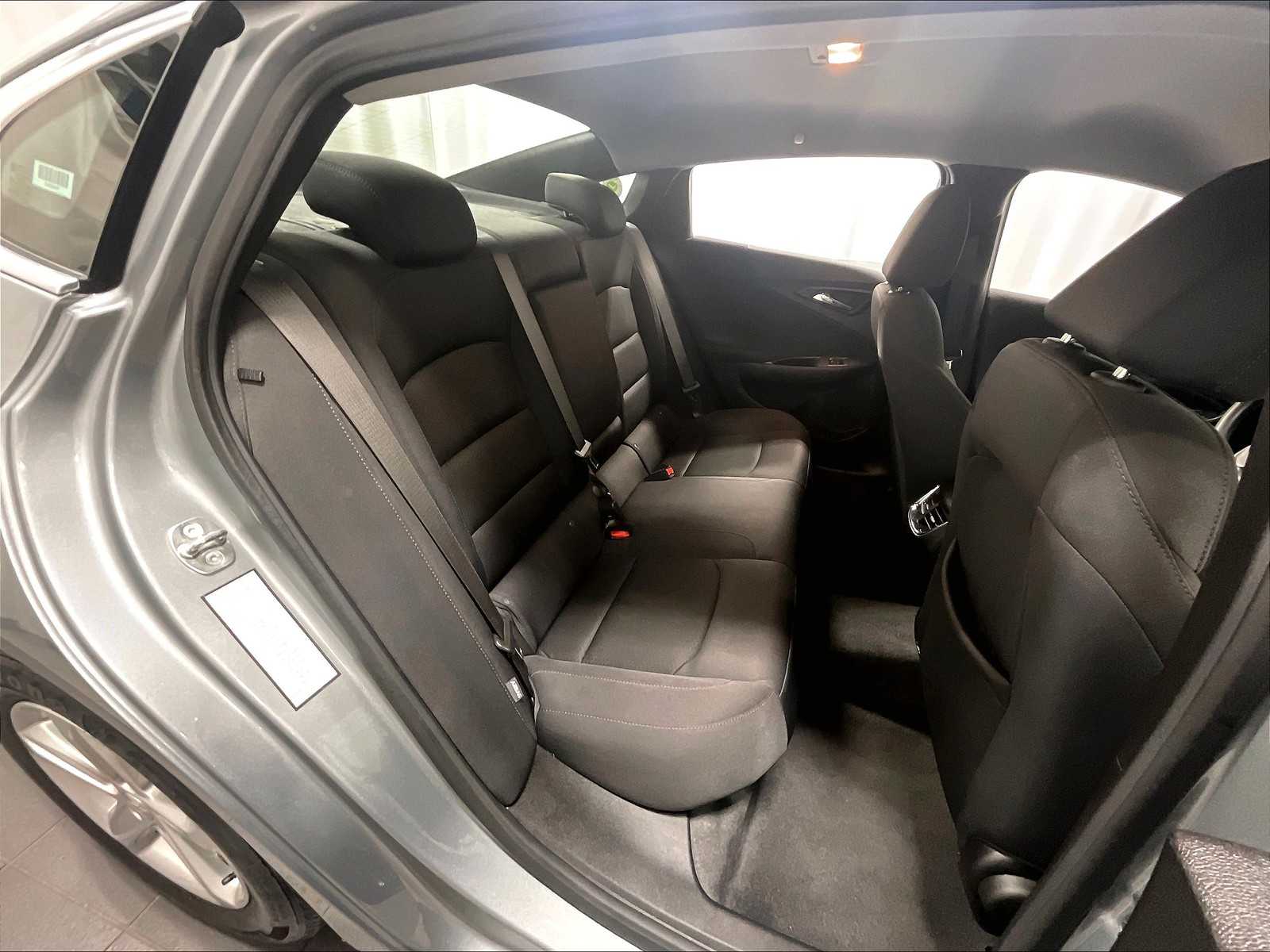 2024 Chevrolet Malibu 1LT photo 14