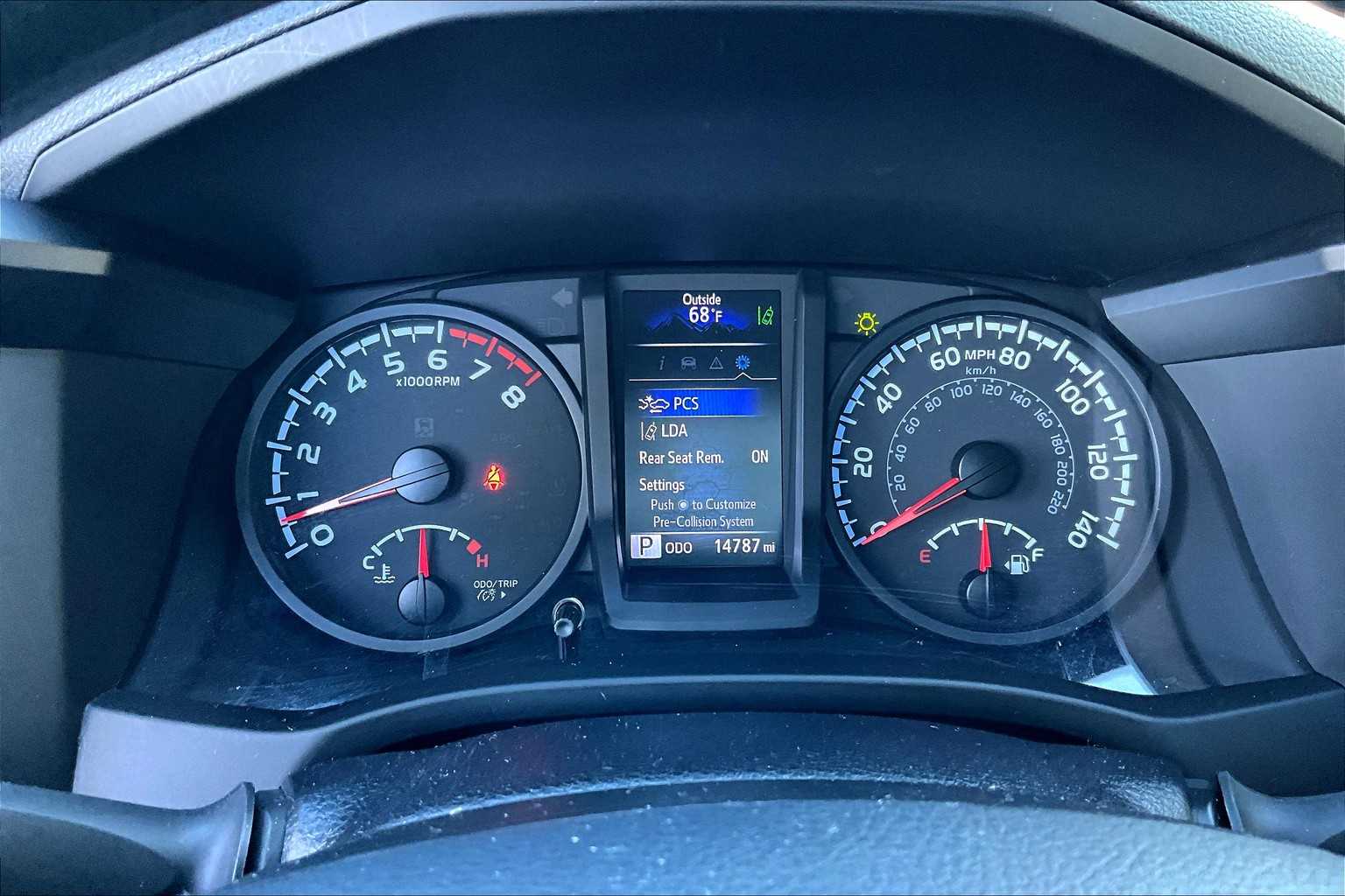 2023 Toyota Tacoma SR 4x4 photo 24