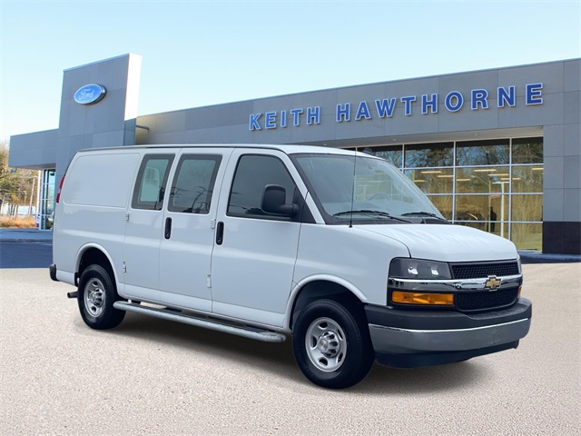 2024 Chevrolet Express Cargo Work Van's photo