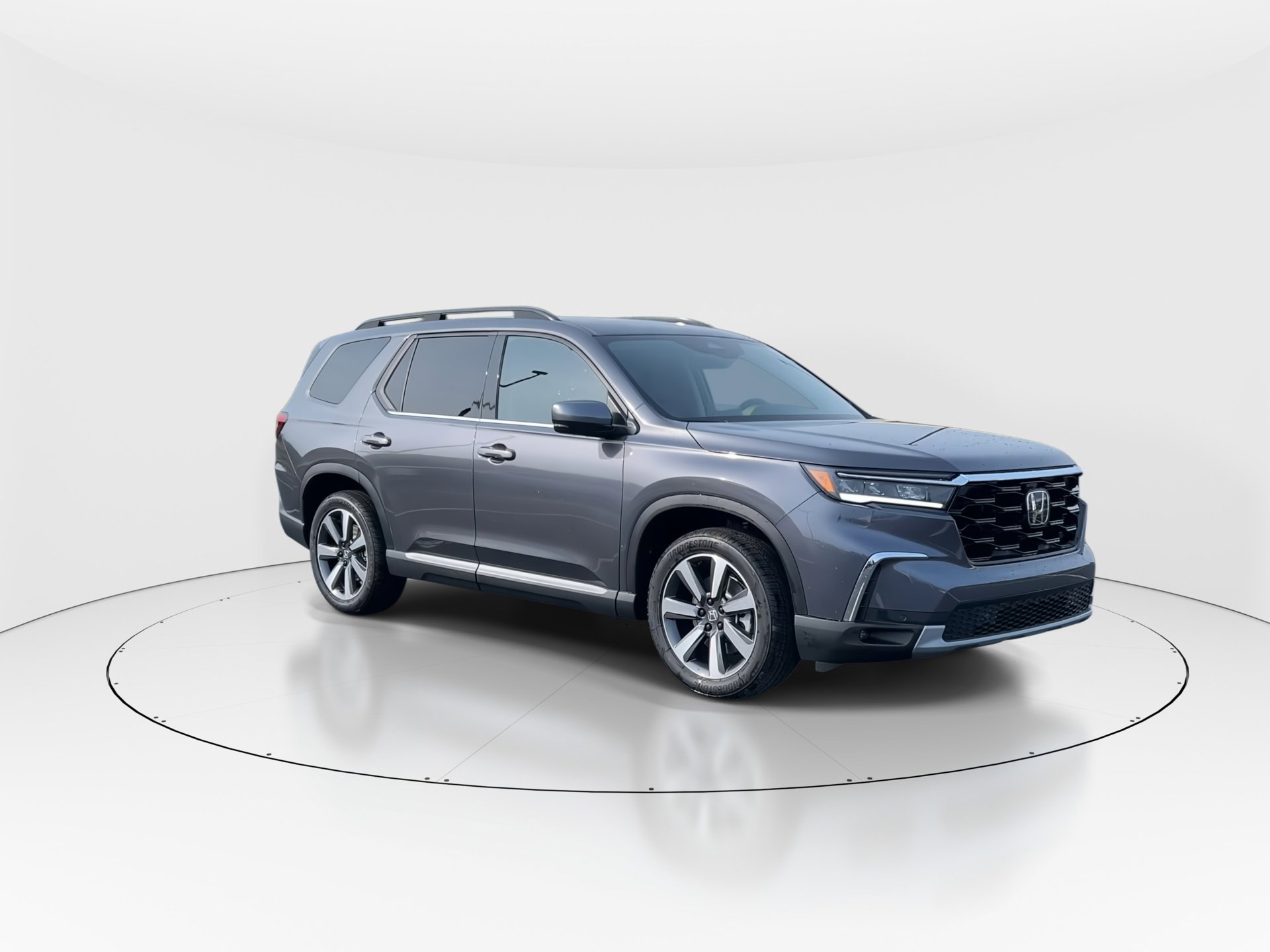 2025 Honda Pilot Touring photo 2