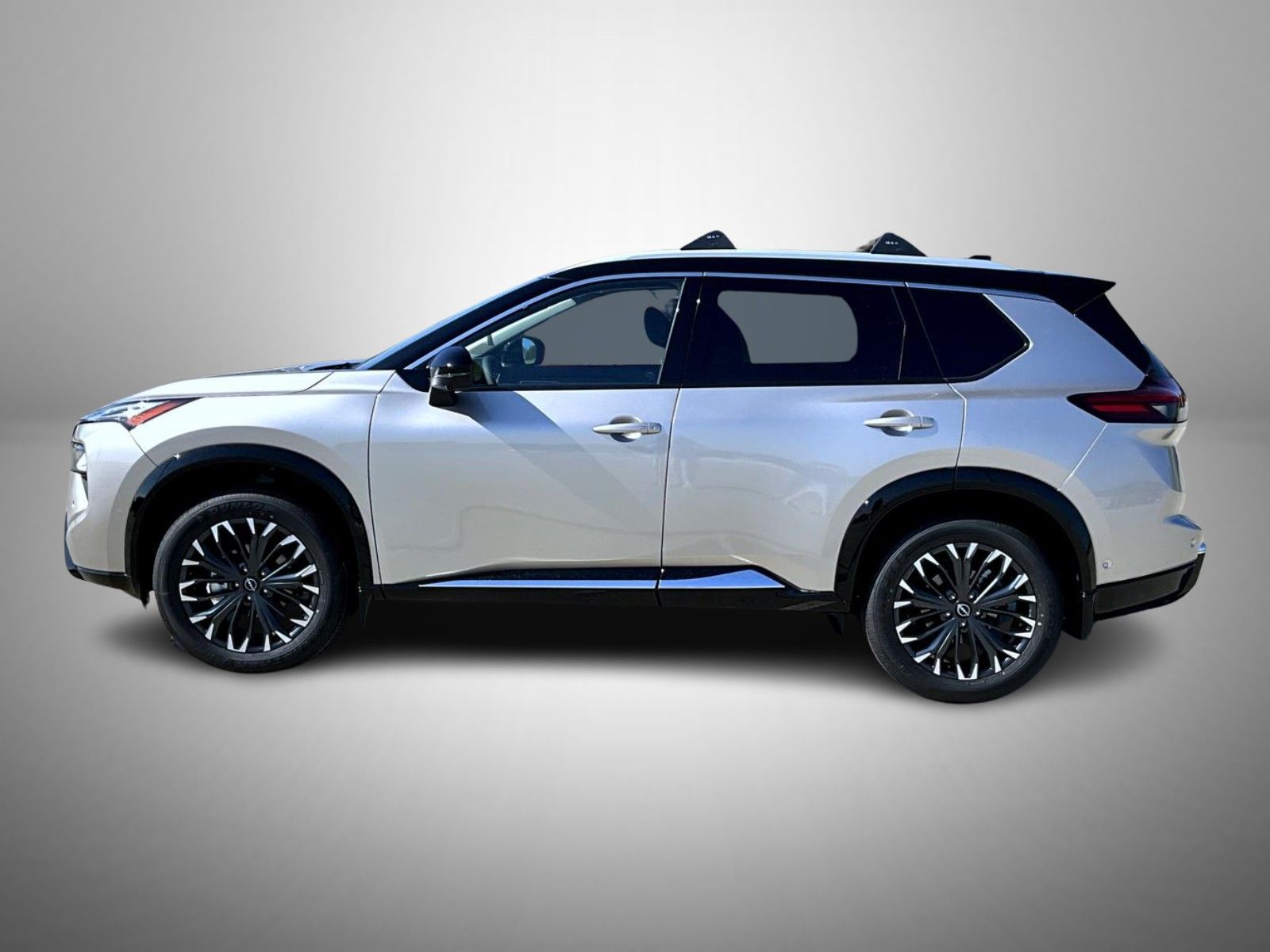 2026 Nissan Rogue Platinum photo 6