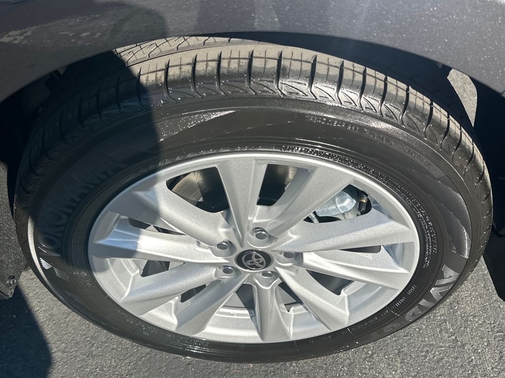 2025 Toyota Corolla SE photo 24