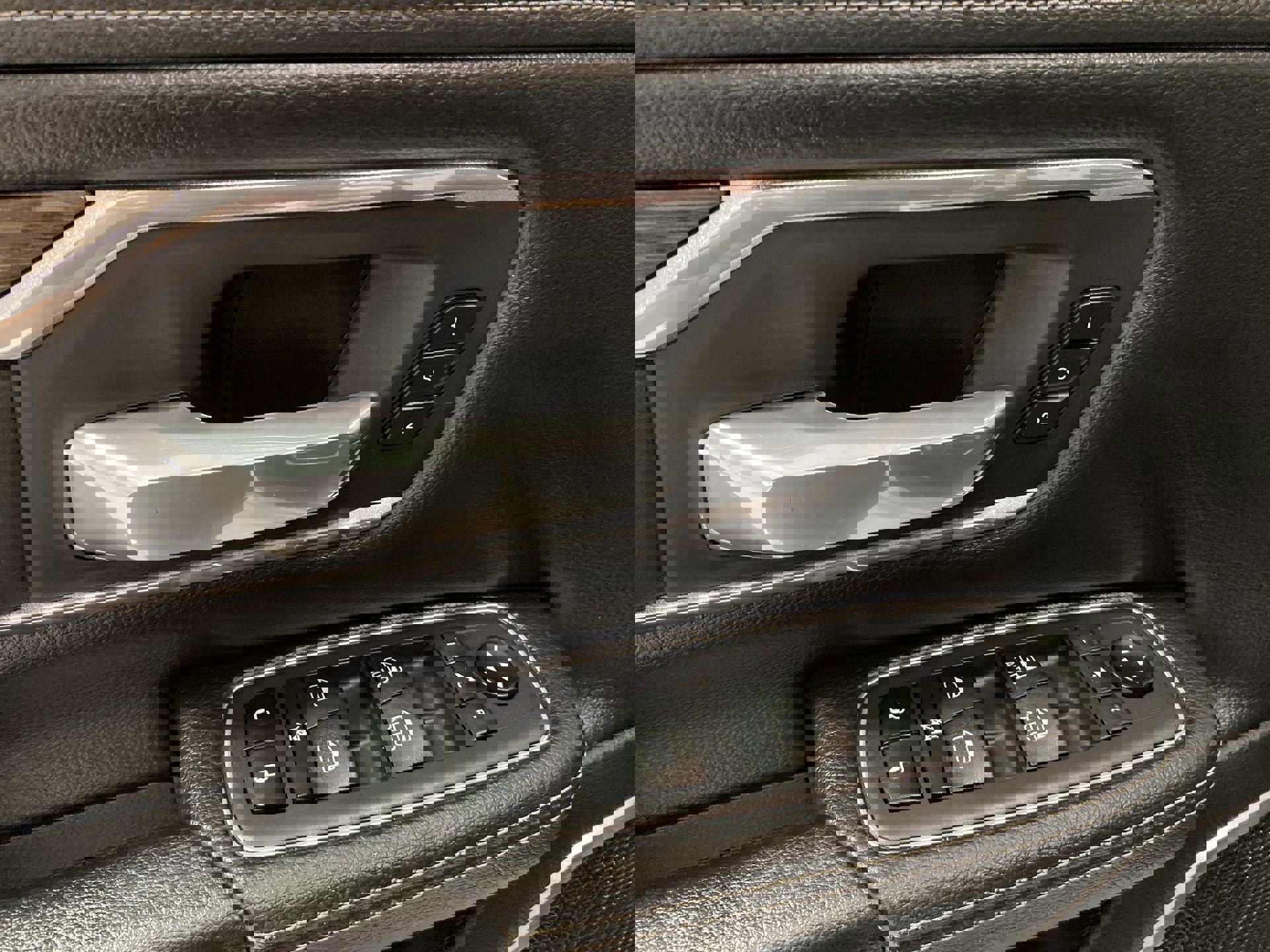 2020 Ram 1500 Laramie photo 21
