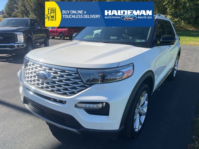 2022 Ford Explorer Platinum's photo