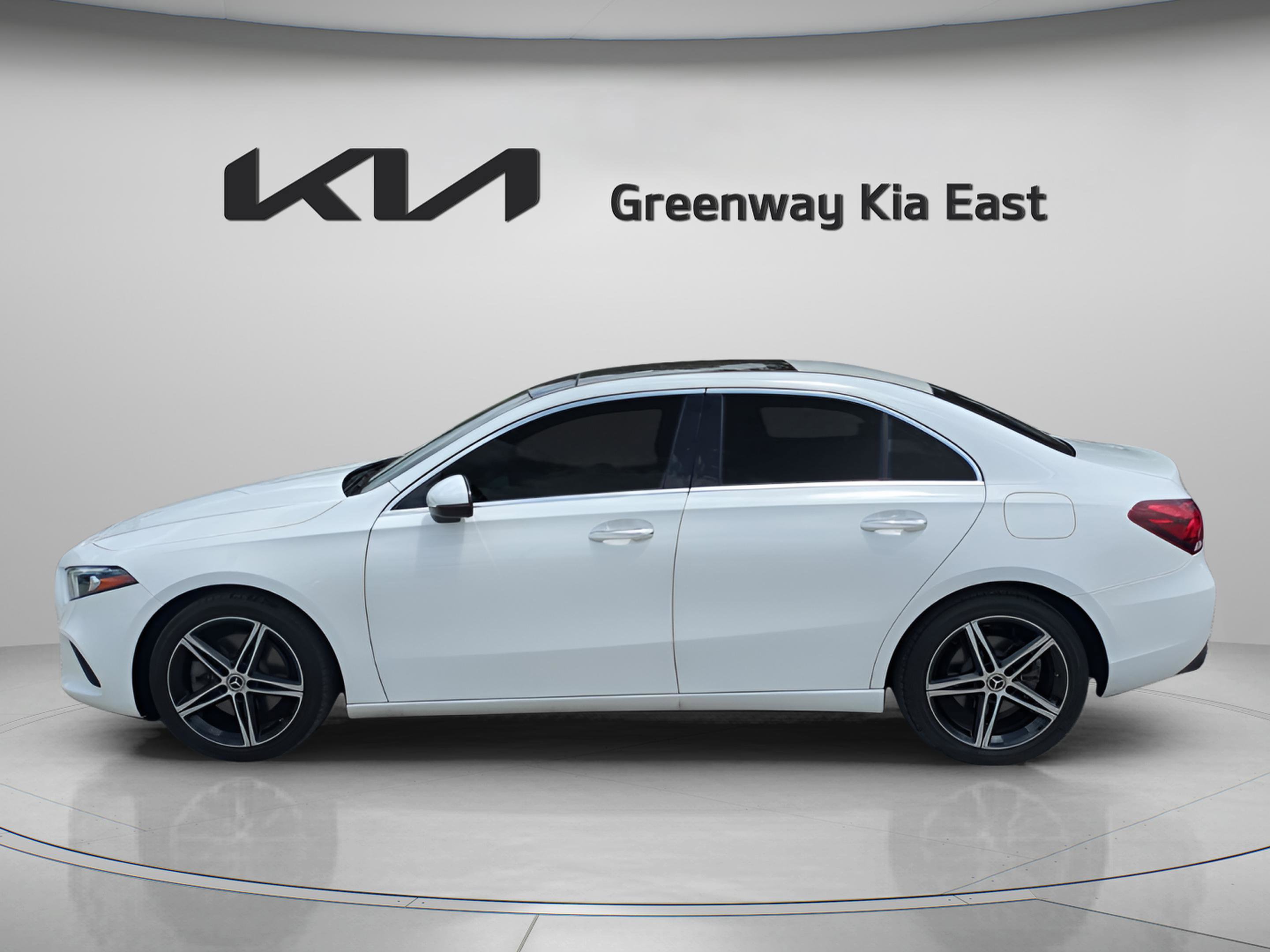 2019 Mercedes Benz A 220 photo 4