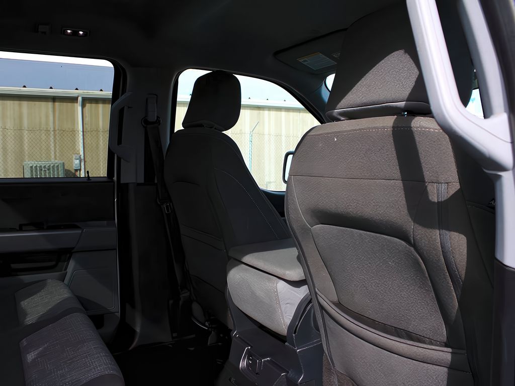 2023 Ford F-150 XLT photo 26