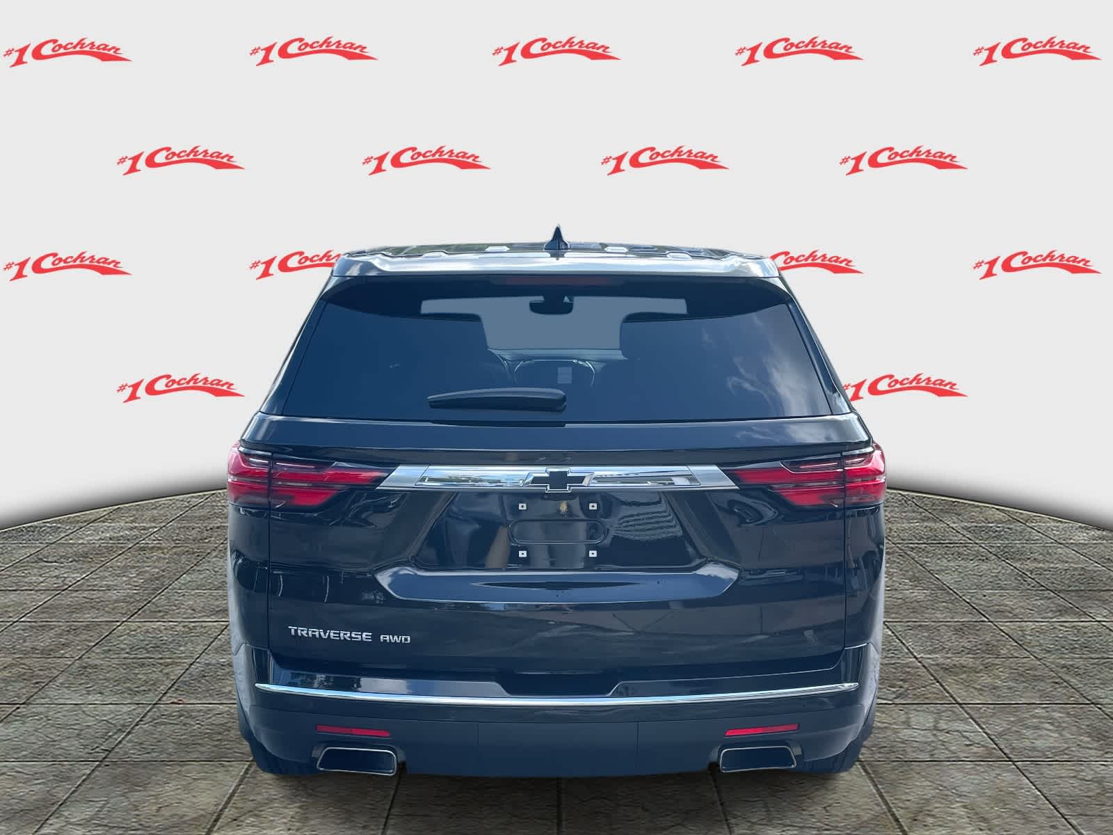 2023 Chevrolet Traverse High Country photo 2