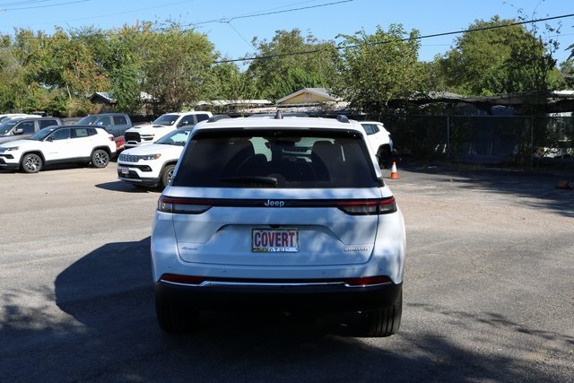 2025 Jeep Grand Cherokee Limited photo 4
