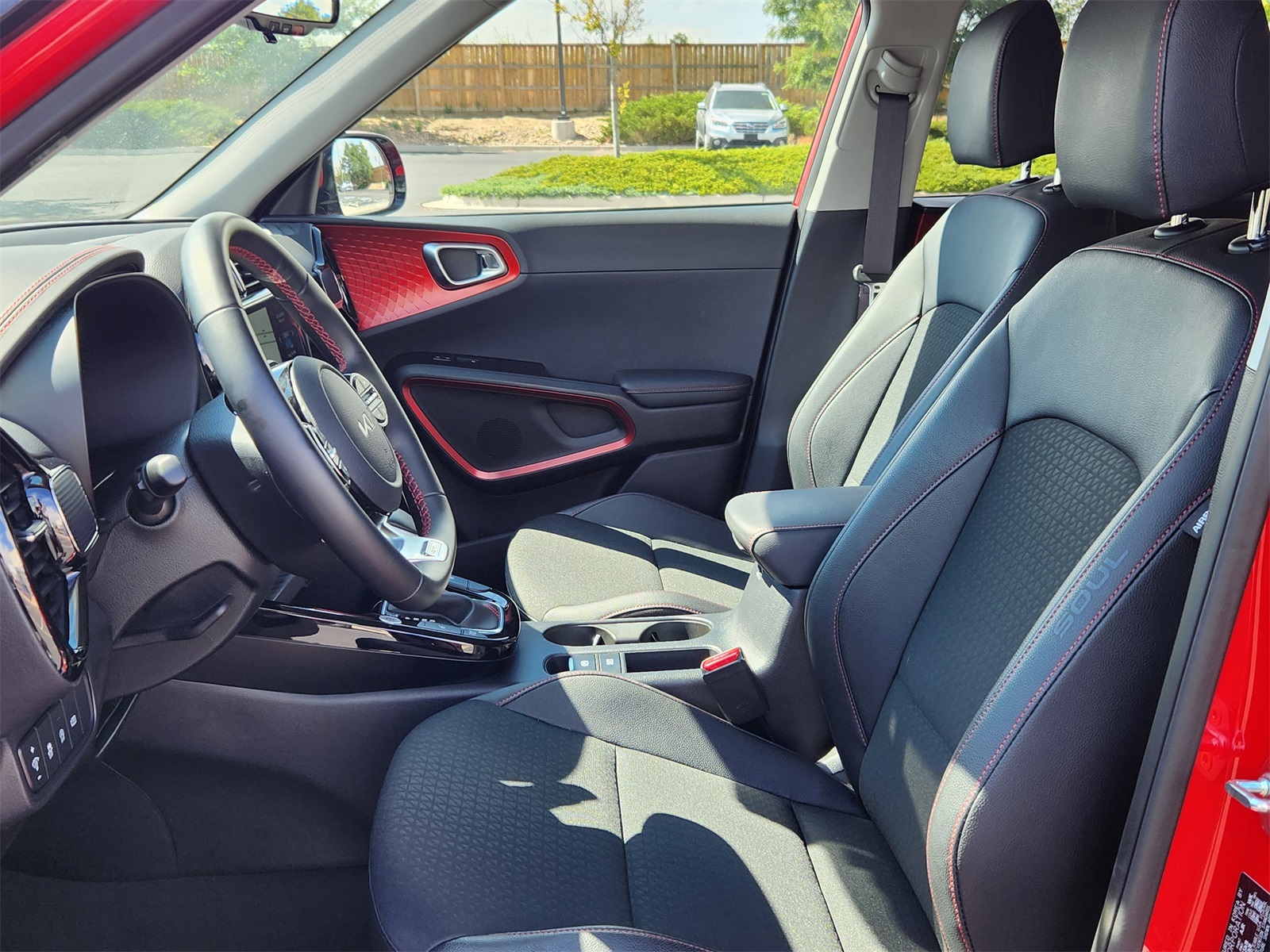 2025 Kia Soul GT-Line photo 7