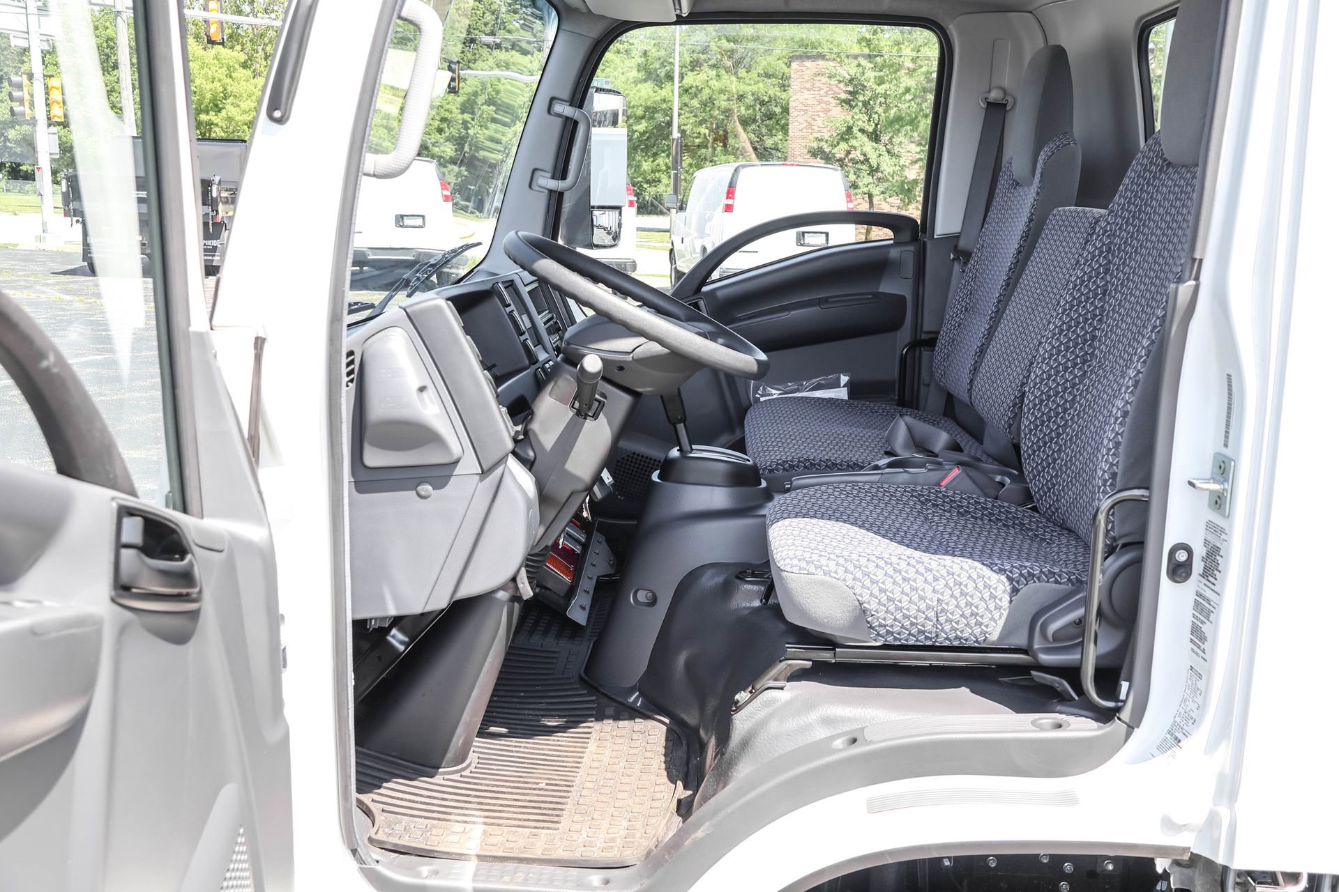 2025 Chevrolet Silverado 4500HD photo 4