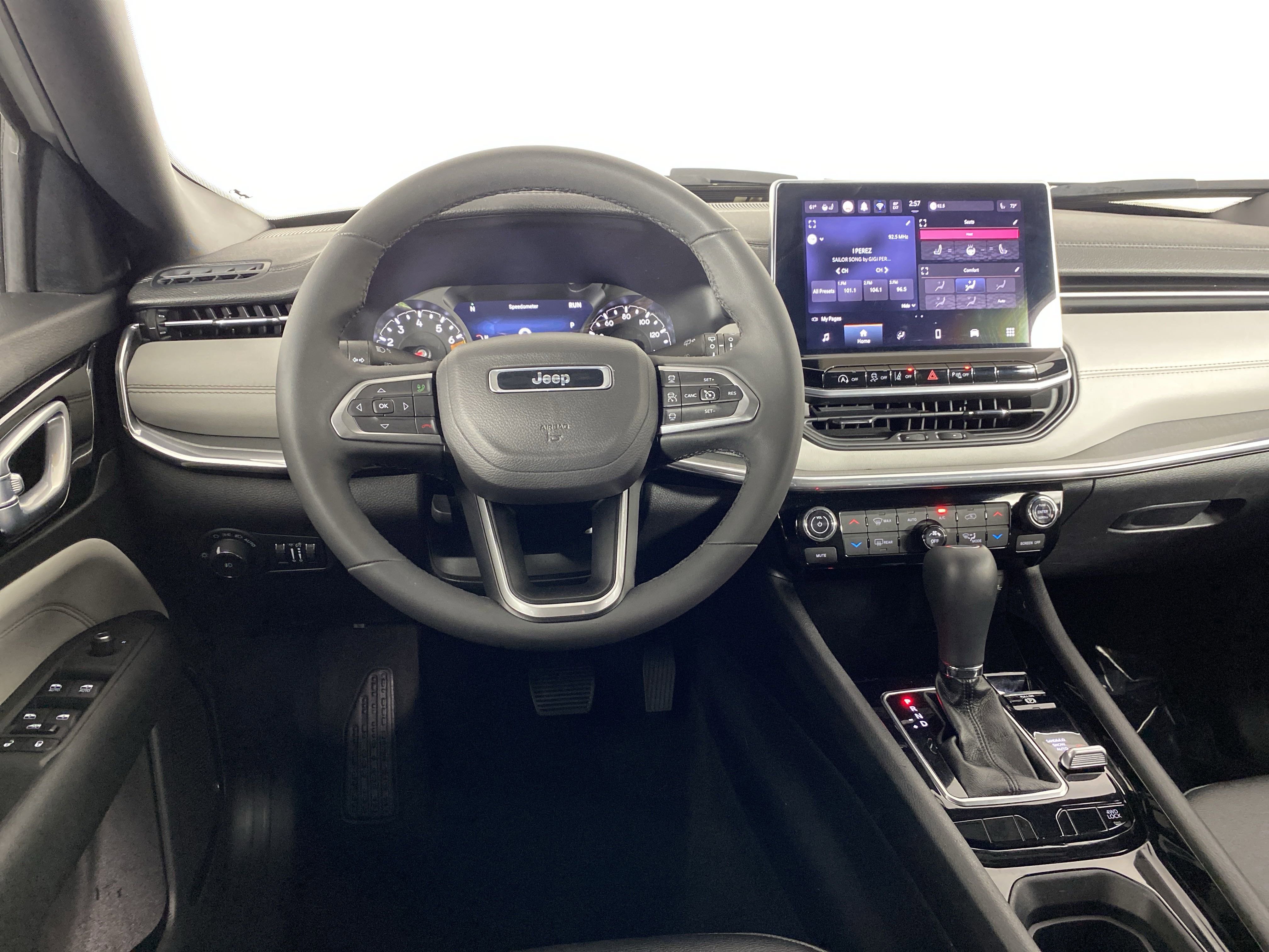 2024 Jeep Compass Limited photo 3