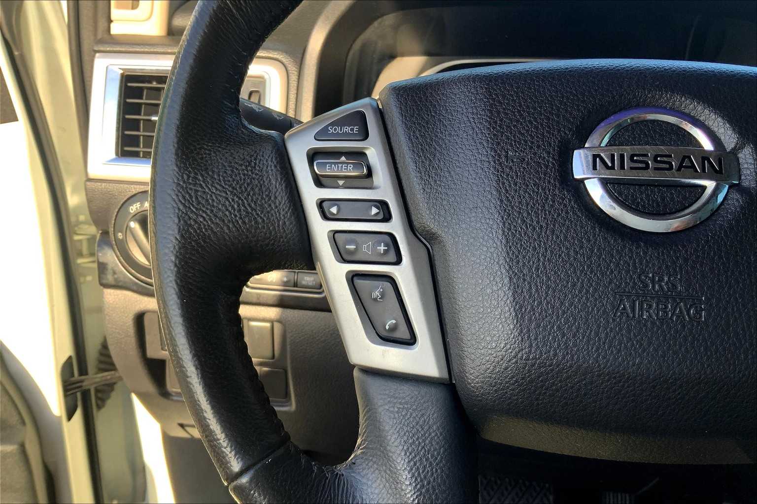 2020 Nissan Titan SV photo 18