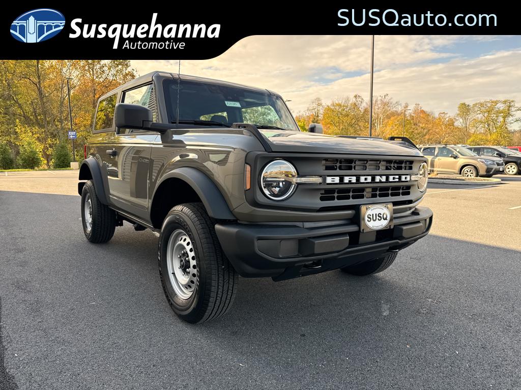 2025 Ford Bronco 2-Door Base's photo