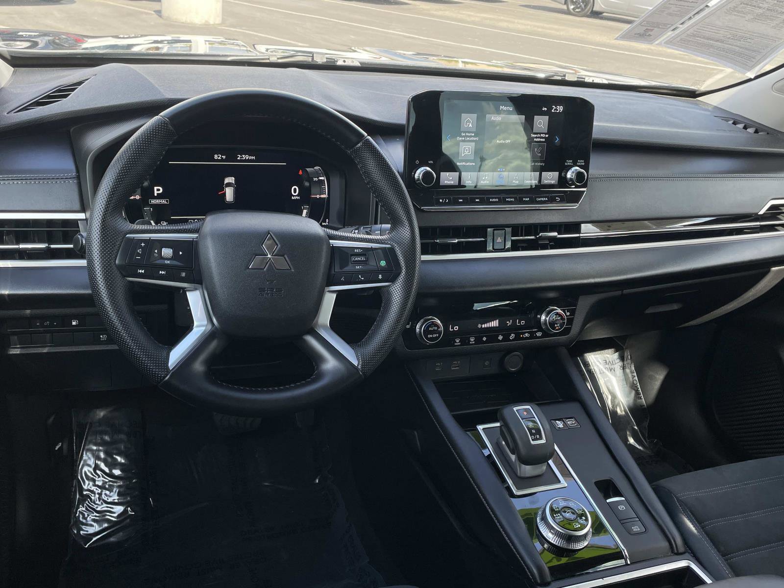 2023 Mitsubishi Outlander PHEV SE photo 6