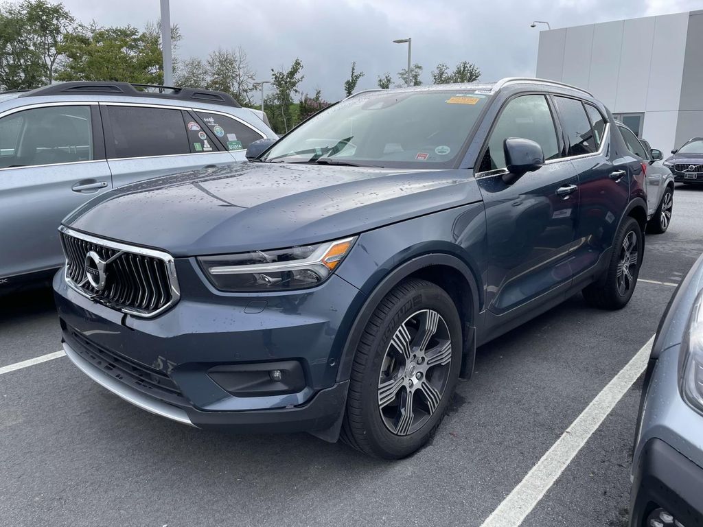 2019 Volvo XC40 T5 Inscription photo 2