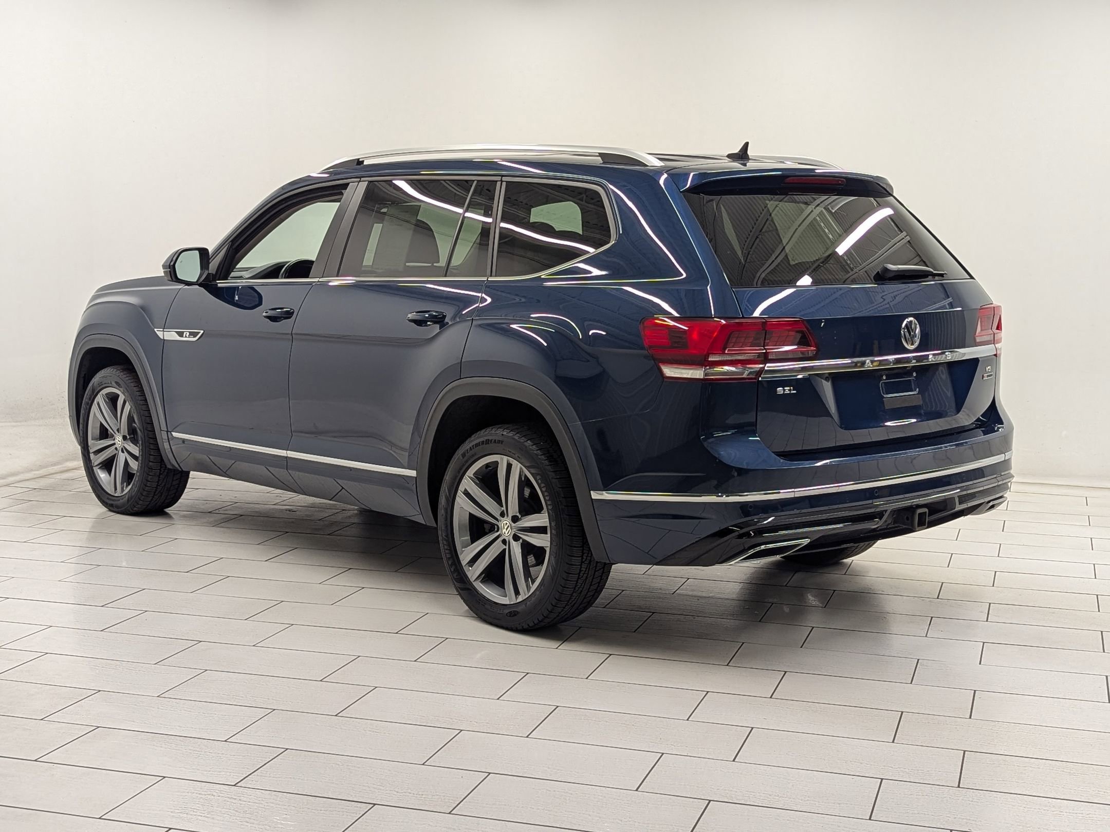 2019 Volkswagen Atlas V6 SEL R-Line photo 2