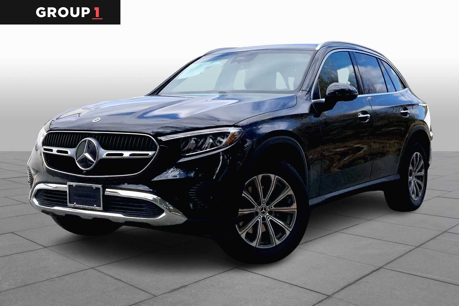 2025 Mercedes-Benz GLC Base's photo