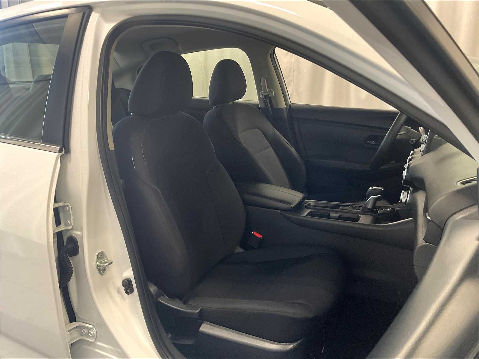 2024 Nissan Sentra S photo 11