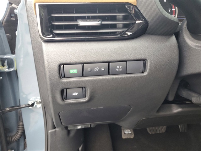 2025 Nissan Sentra SV photo 9