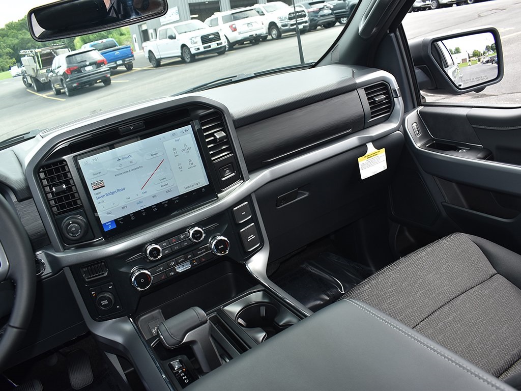 2025 Ford F-150 XLT photo 15