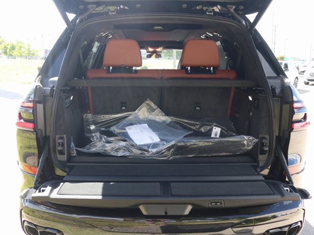 2026 Bmw X7 M60i photo 36