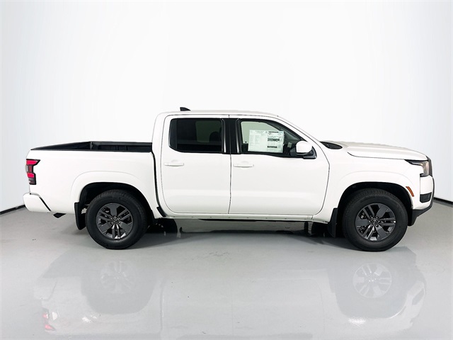 2025 Nissan Frontier SV photo 6