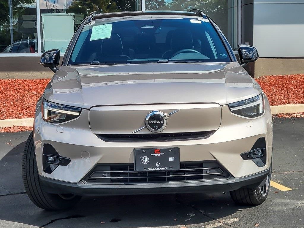 2023 Volvo XC40 Recharge Ultimate AWD photo 2