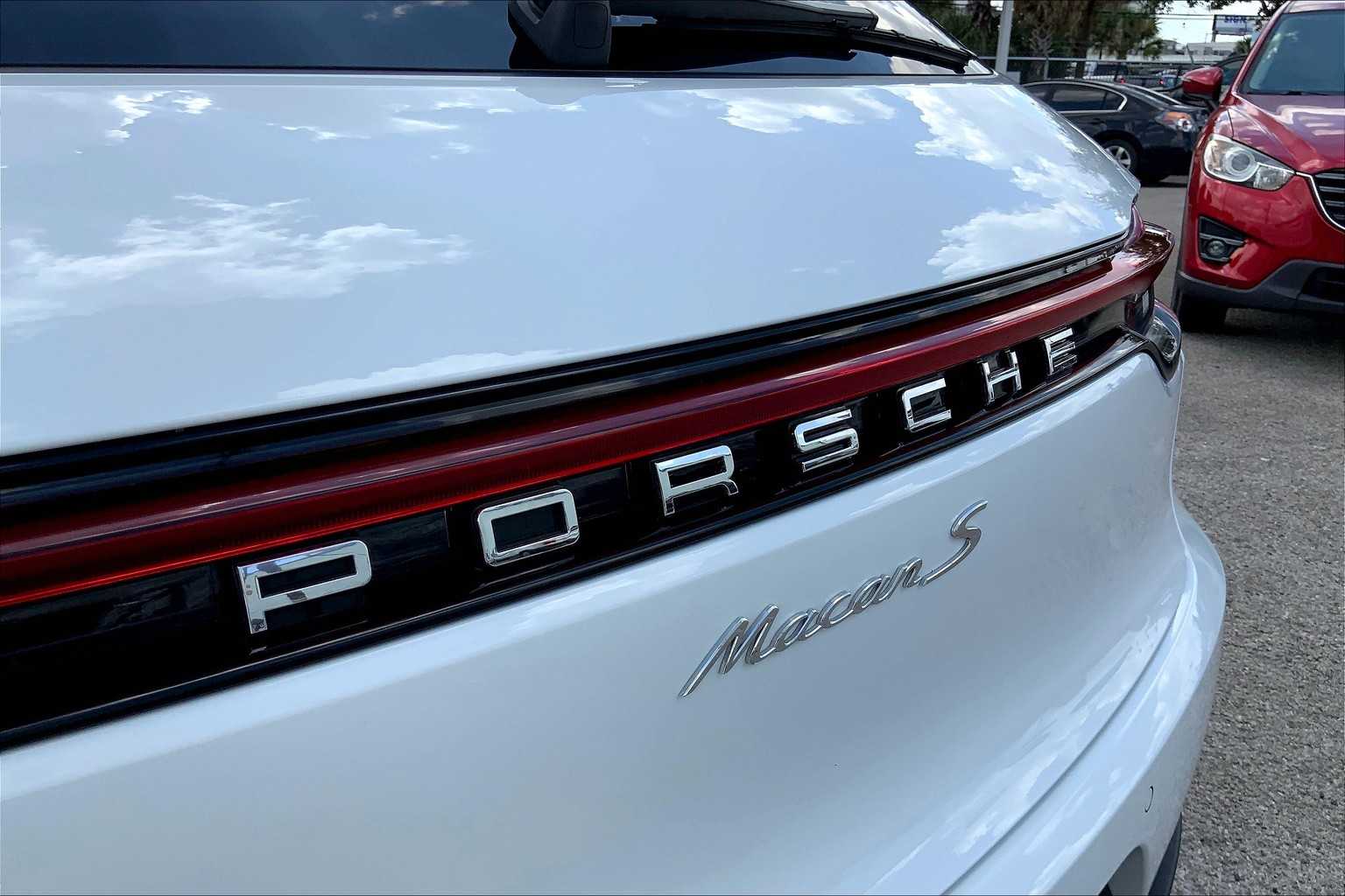2020 Porsche Macan S photo 9