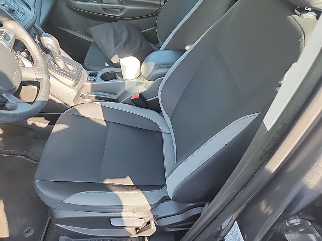 2014 Ford Escape S photo 10