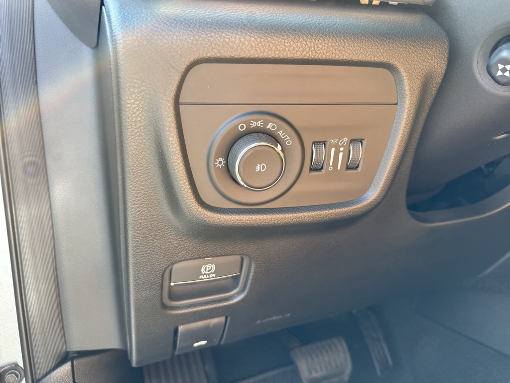 2025 Jeep Grand Cherokee L Summit photo 14