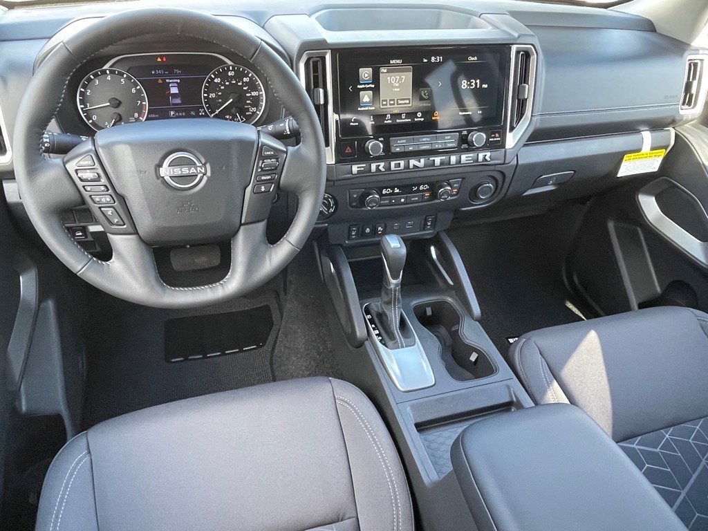 2025 Nissan Frontier SV photo 14