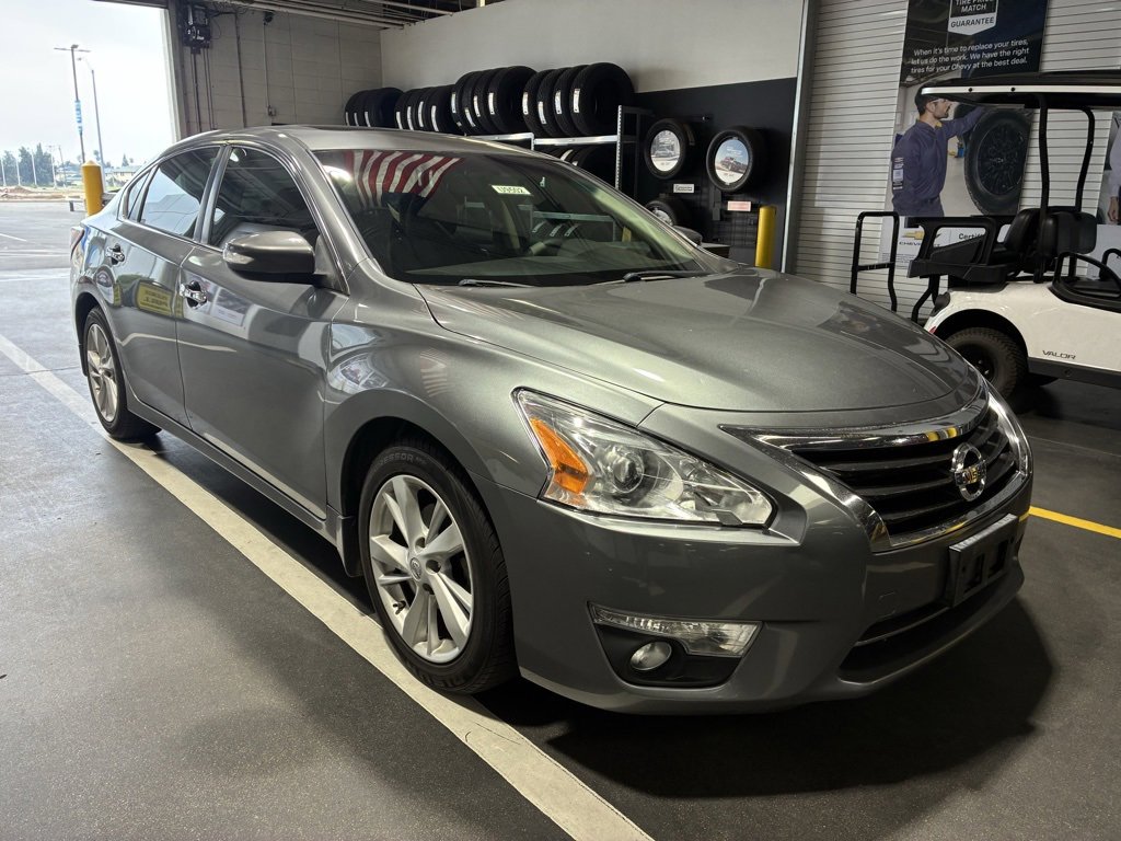 2015 Nissan Altima SV's photo