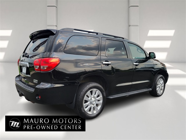 2017 Toyota Sequoia Platinum photo 2