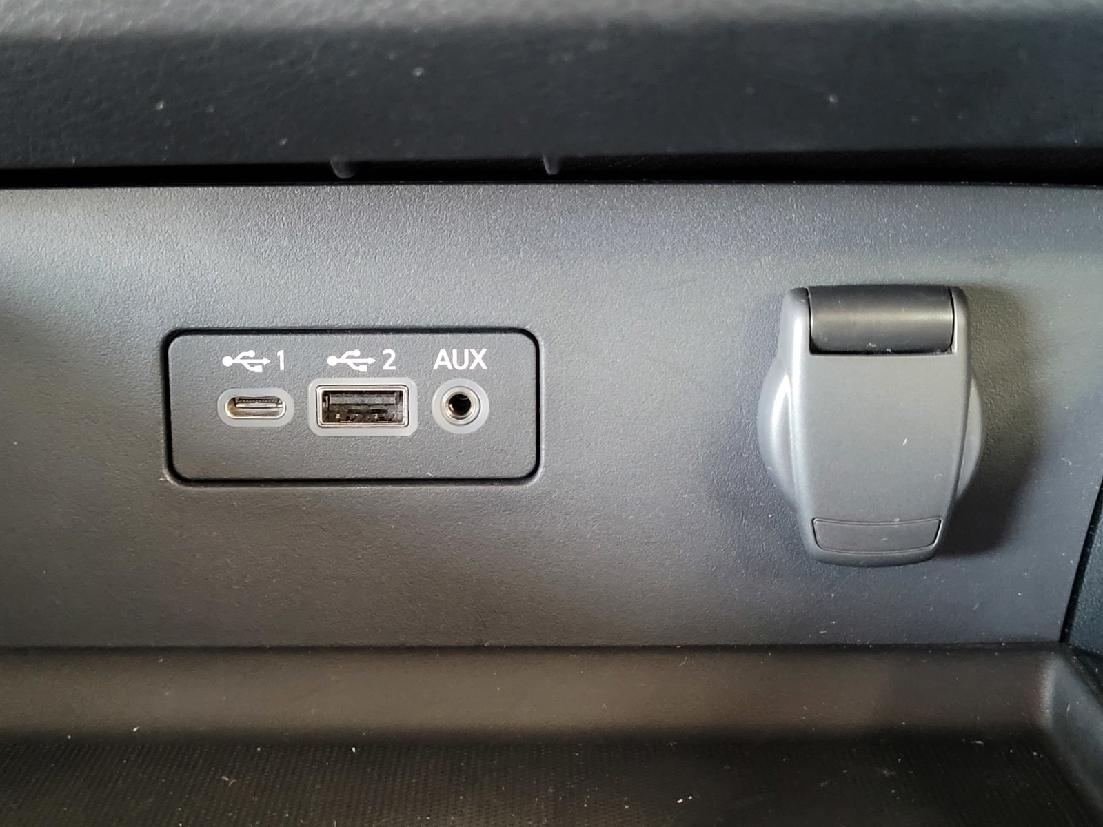 2023 Nissan Altima 2.5 SR photo 13