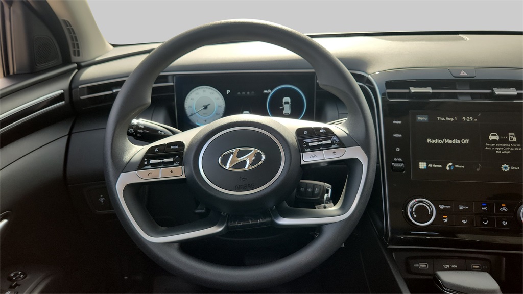 2024 Hyundai Tucson SE photo 13