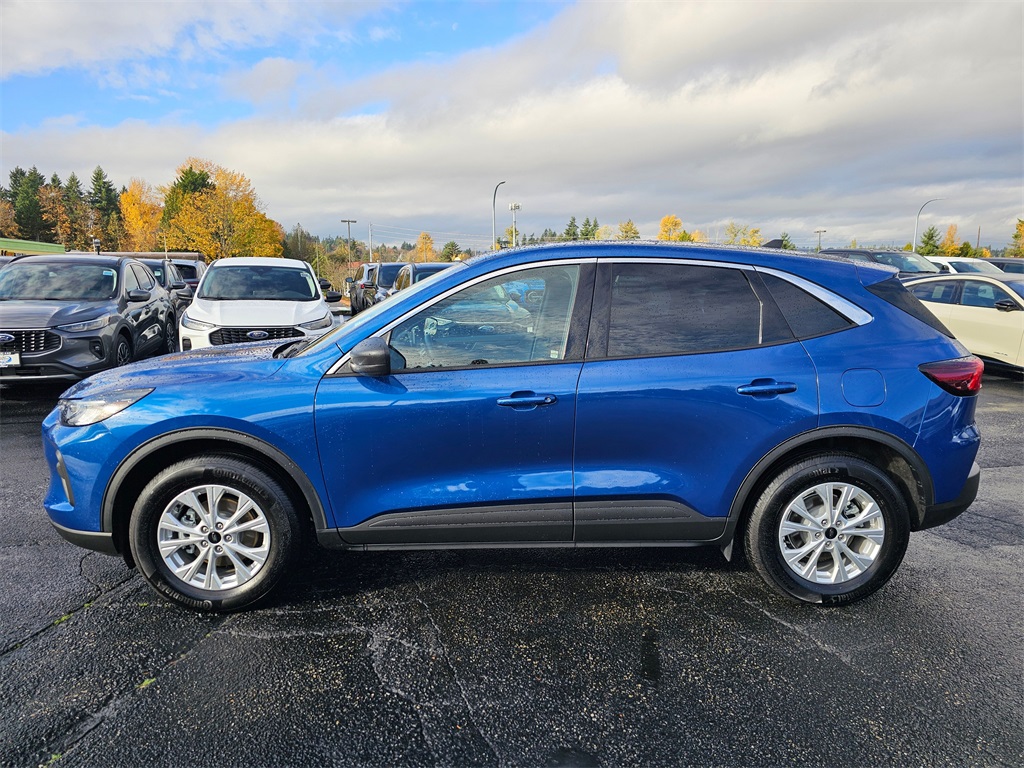 2023 Ford Escape Active photo 2