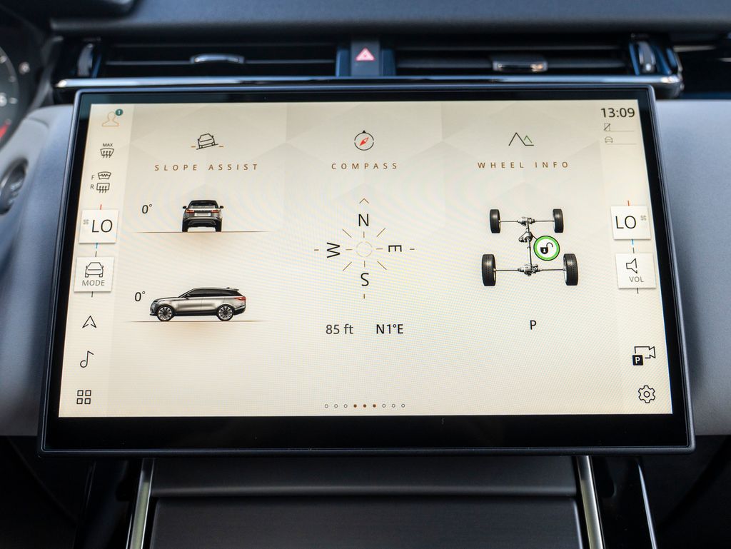 2026 Land Rover Range Rover Velar S photo 20