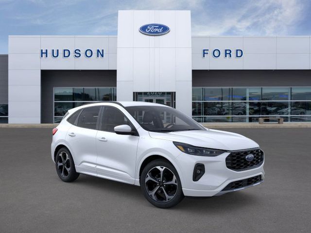 2024 Ford Escape Hybrid ST-Line Elite photo 2
