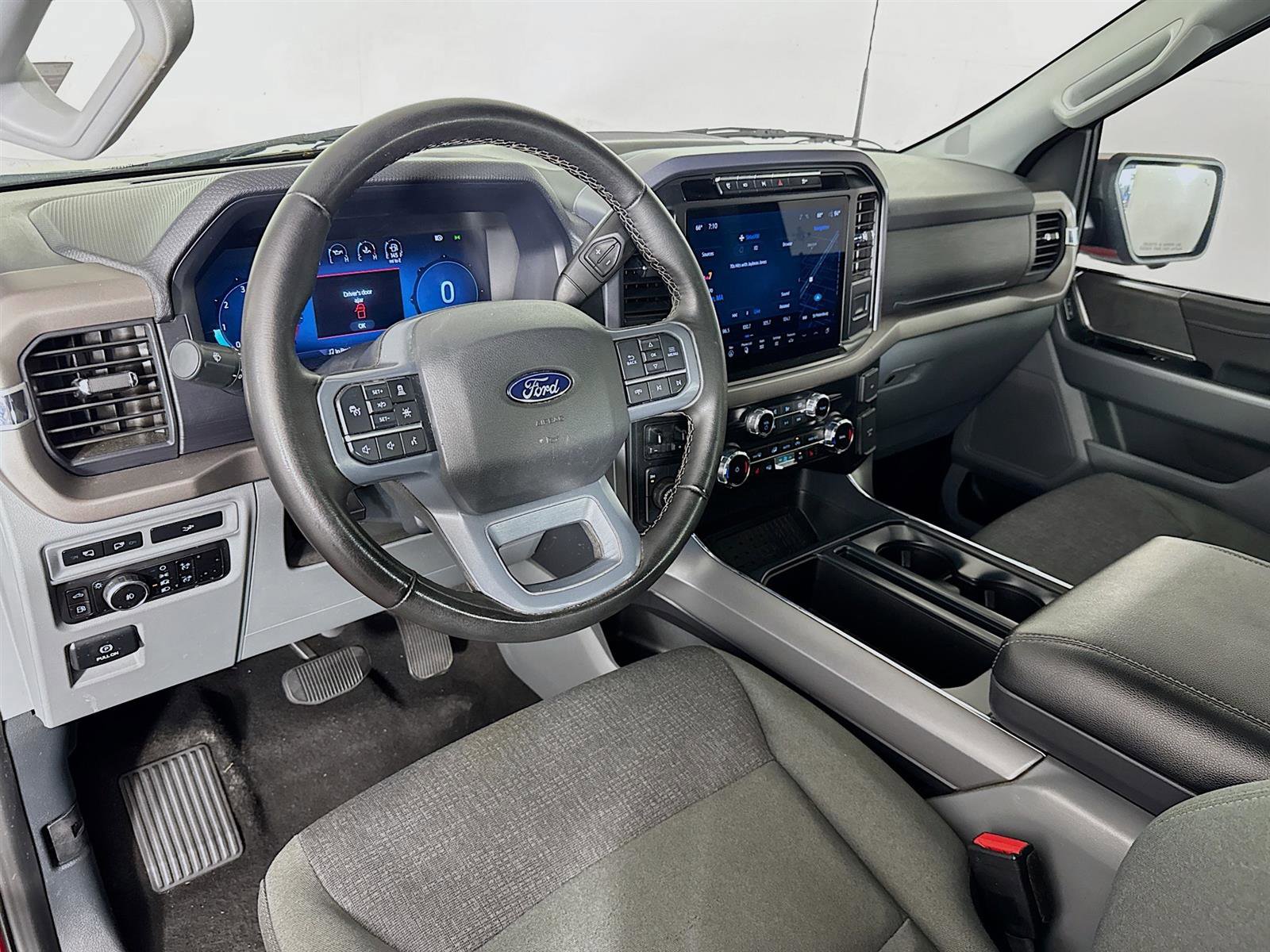 2024 Ford F-150 XLT photo 9