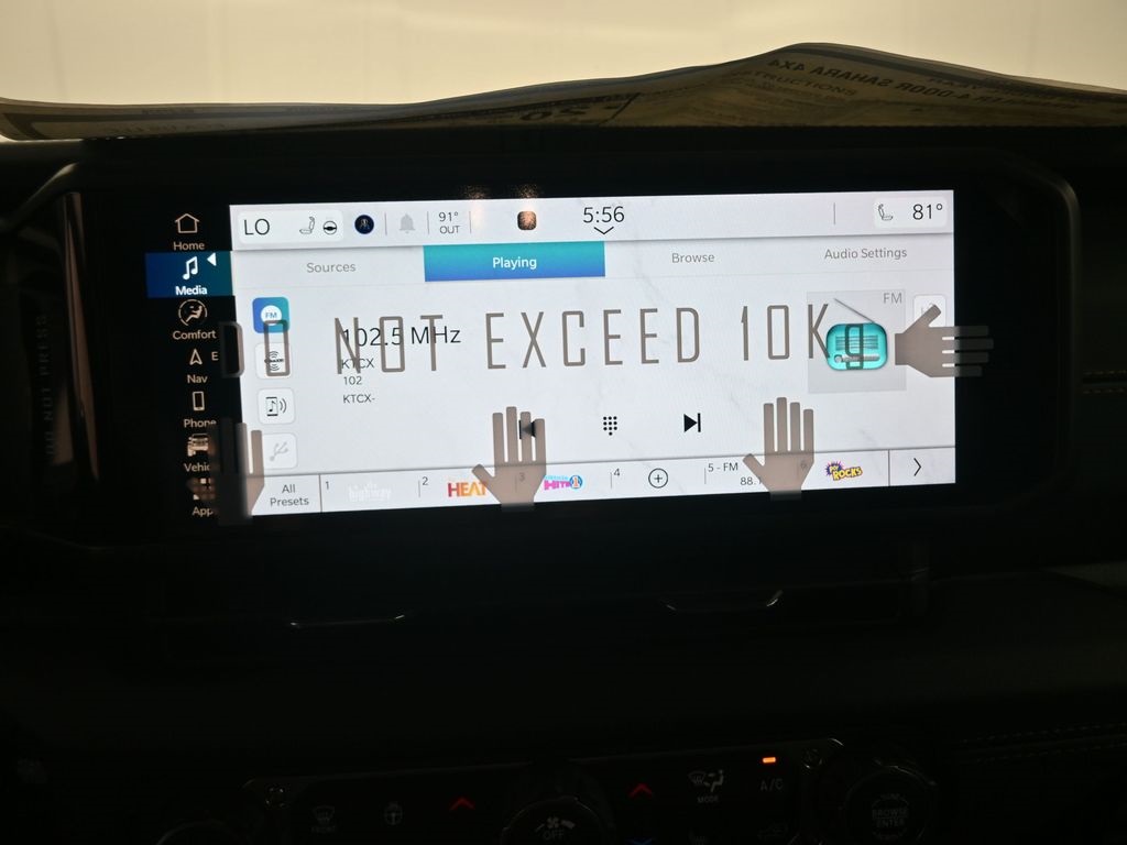 2025 Jeep Wrangler Sahara photo 2