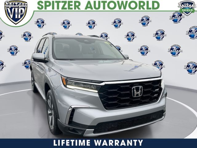 2025 Honda Pilot Touring's photo