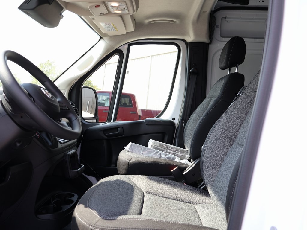 2025 Ram ProMaster 2500 photo 17