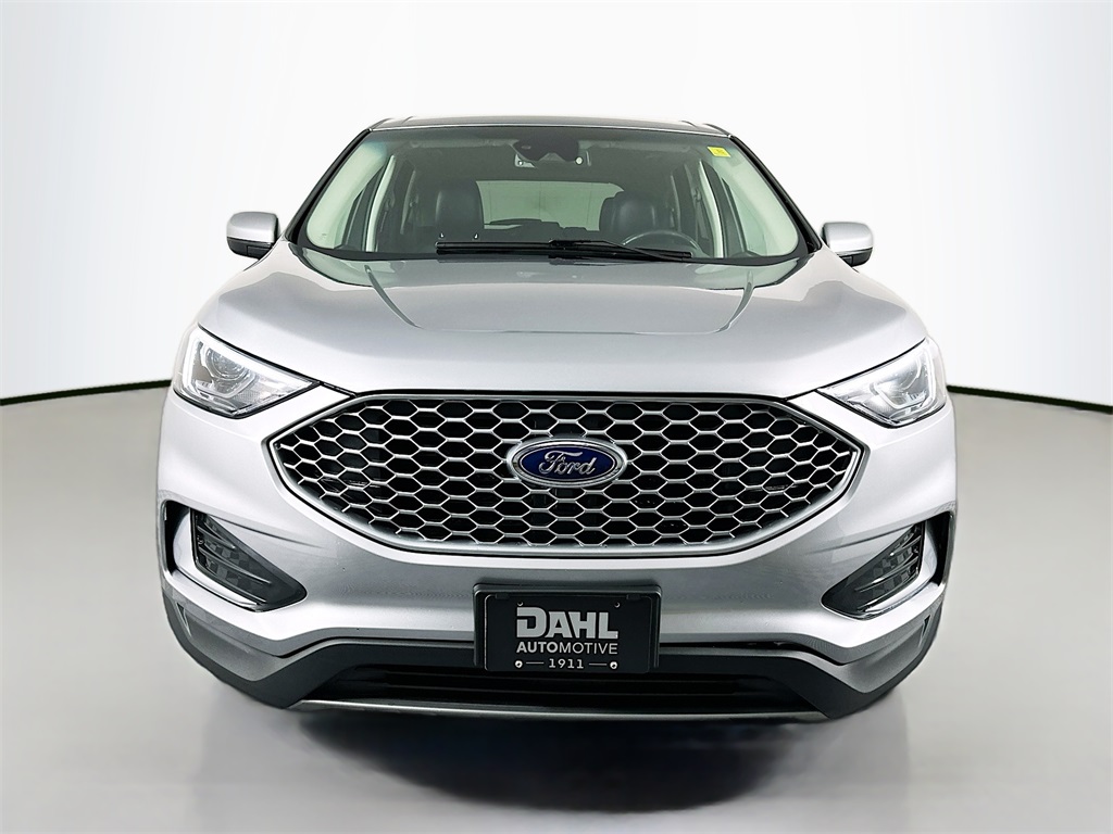 2024 Ford Edge SEL photo 2