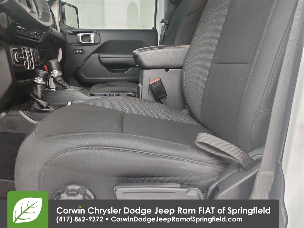 2022 Jeep Gladiator Sport photo 18