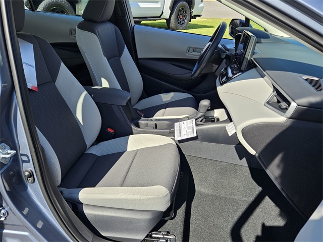2025 Toyota Corolla LE photo 14