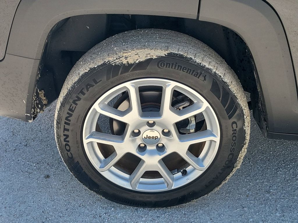 2022 Jeep Renegade Latitude photo 18