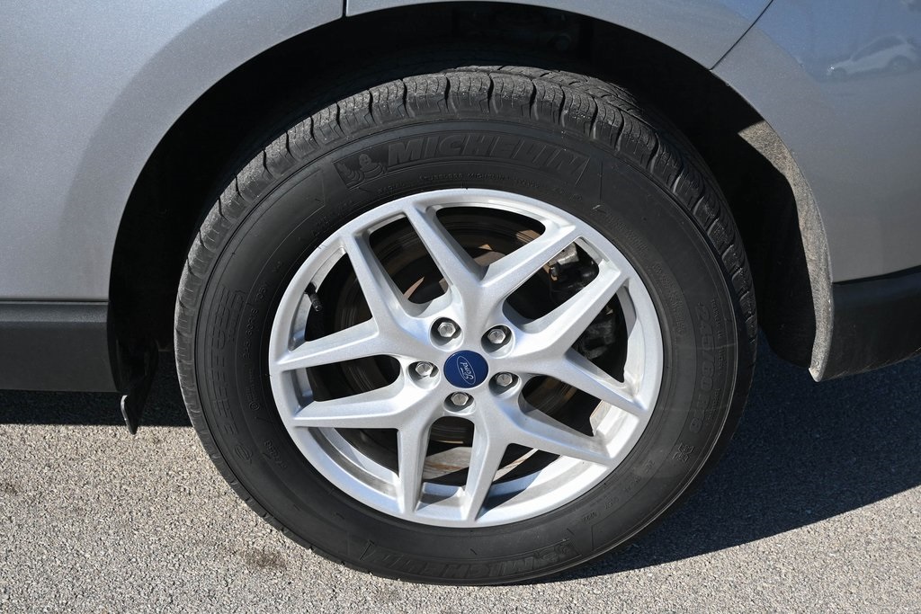 2022 Ford Edge SEL photo 14