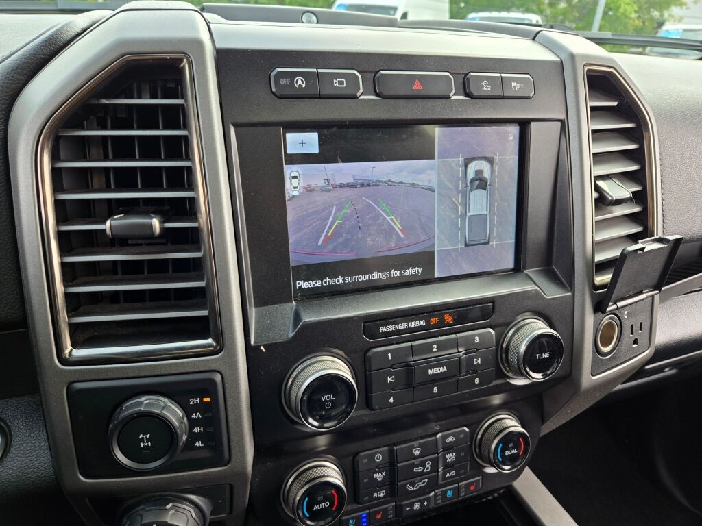 2020 Ford F-150 Raptor photo 30