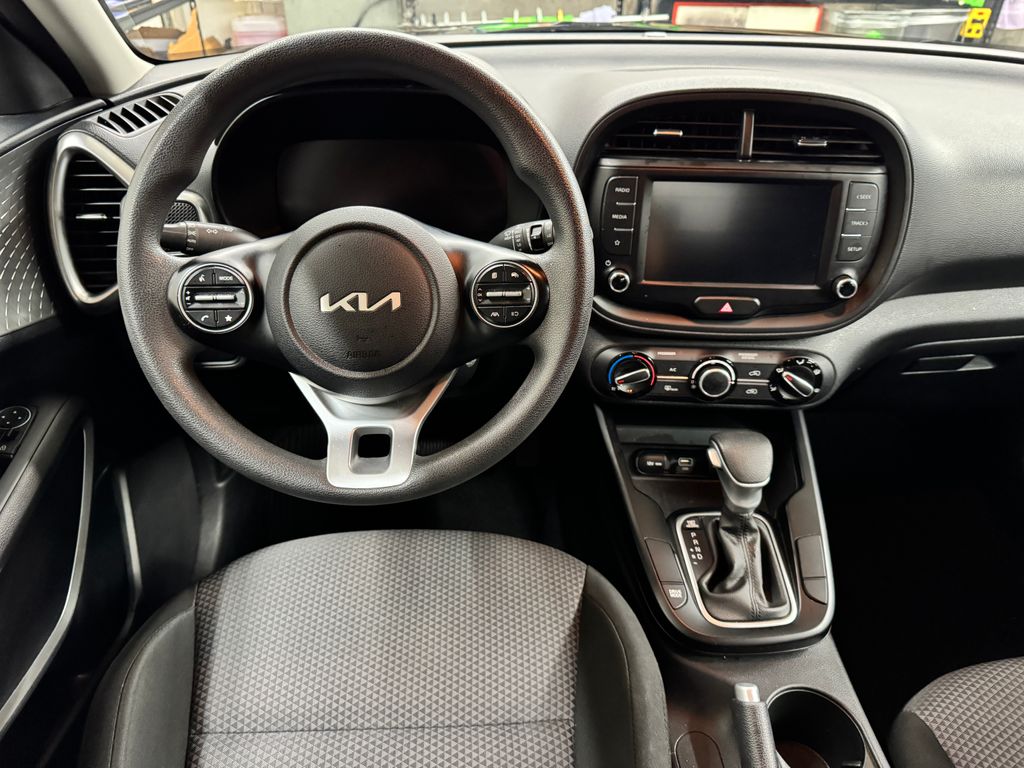 2023 Kia Soul LX photo 15